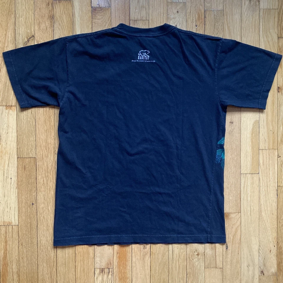 Camisa De Colección Habitat Para Hombres Pequeñas Ranas Negras Gráfico Tropical Almohadillas de Lirio Hecha en EE. UU. Foto 2 de 4