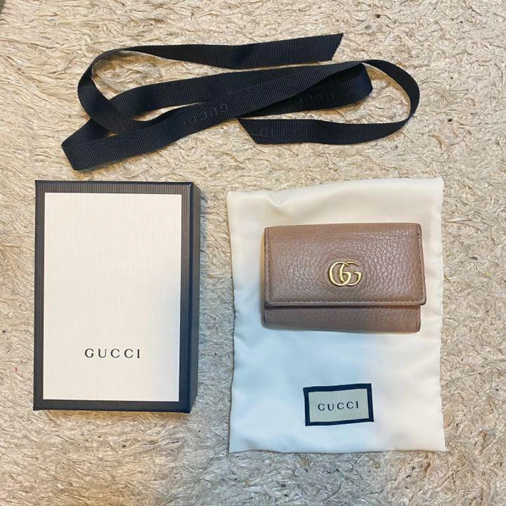 Gucci key case clearance mens