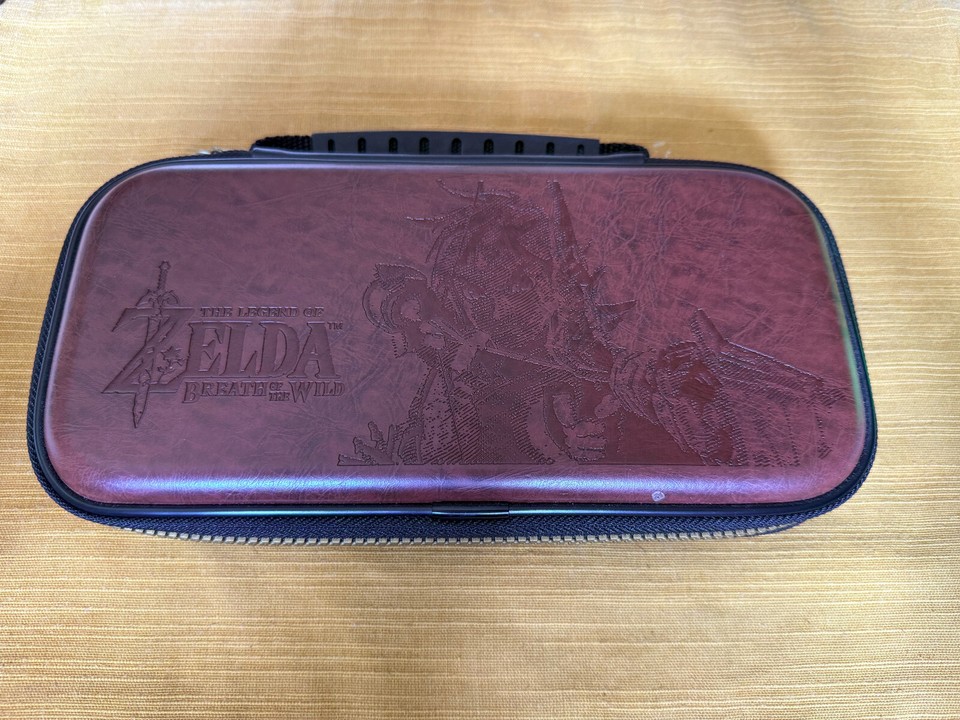 Nintendo Switch Games LOT & Case (Pokemon Sword, Super Mario Odyssey ...