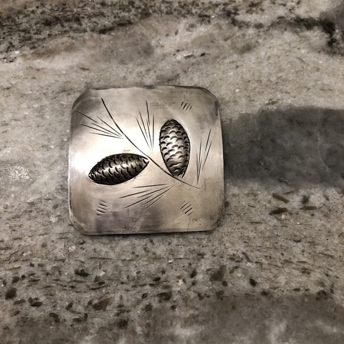 Spilla pigna vintage Stuart Nye modernista in argento sterling - Foto 2 di 9