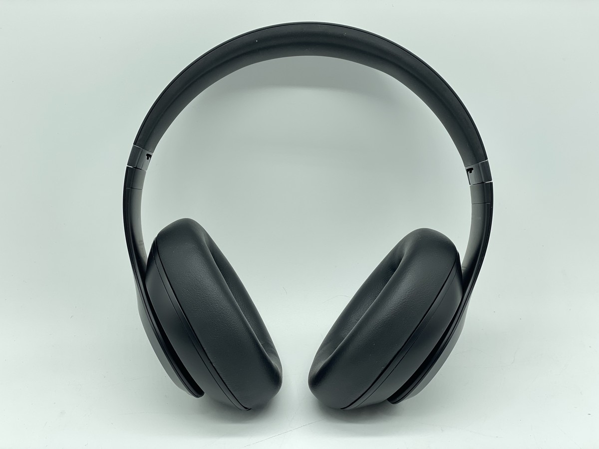 Beats by Dr Dre Studio Pro A2924 Wireless Noise Cancelling Beats by Dr Dre Studio Pro A2924 Wireless Noise Cancelling