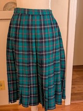 Vintage Pendleton Tartan Wool Skirt Green Blue Plaid Pleated Size 6 or 8 USA