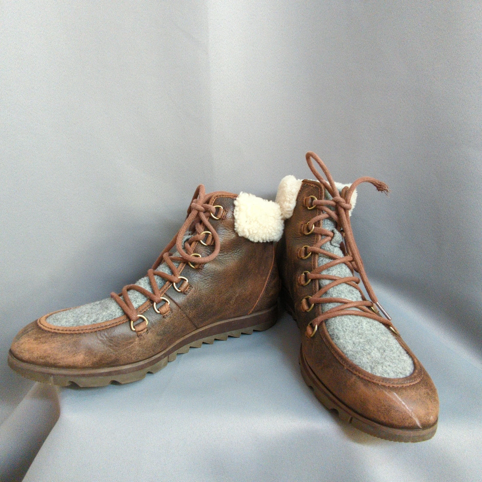 sorel harlow cozy distressed lace boots