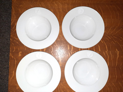 Set of 4 KPM Arcadia 8-3/4'' Wide-Rim Soup Bowls, Sphinx