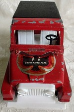 Vintage 1970s TootsieToy CJ 7 Made In USA 5" Red Metal Jeep with Black Top