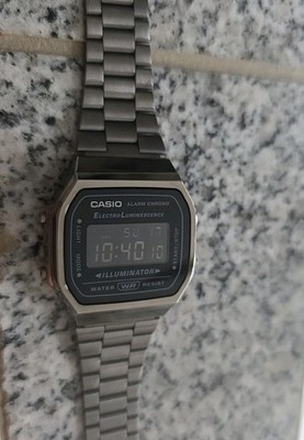 Casio Armbanduhr Illuminator 3298 A168WE Neuwertig