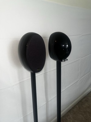 KEF Speaker Stands (Pair)   With 3001SE  Egg  Speakers   Black