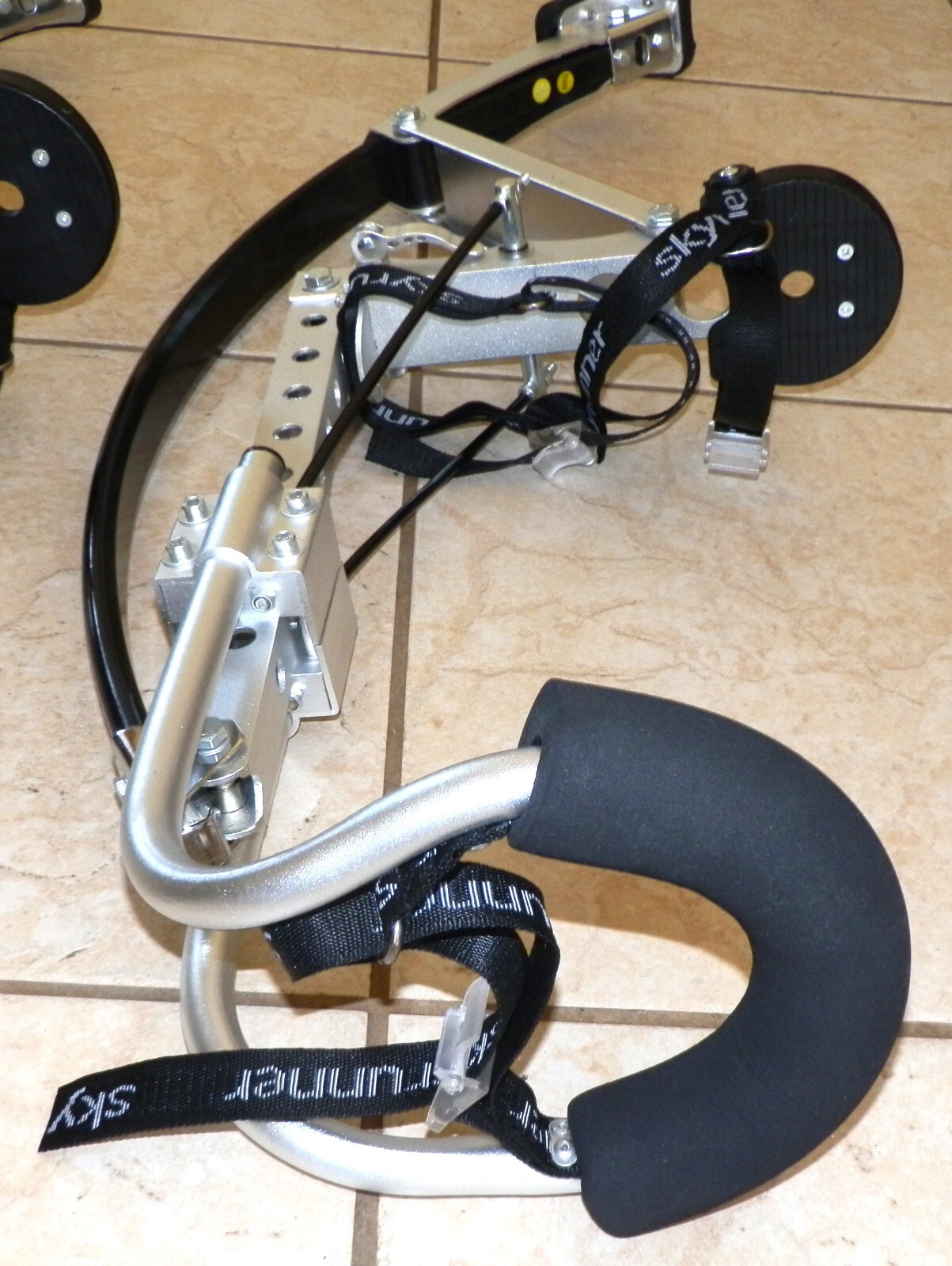 Skyrunner Jumping Stilts / 90kg Adult Kangaroo Shoes Fitness