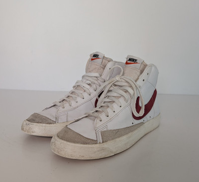 Nike Blazer Mid '77 Vintage Sneaker Herren Größe UK 7,5 Weiß Rot Schuhe BQ6806-102