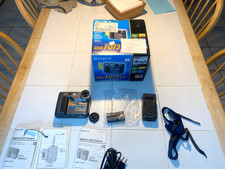 Vintage Sony Mavica MVC-FD73 Digital Camera Retro Floppy Disk Bundle in Box