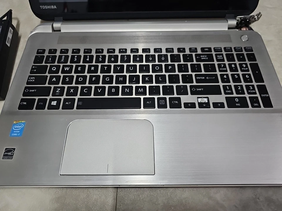 Toshiba Satellite S55 Laptop: Intel Core i7-4700MQ, 16GB RAM, 240GB SSD, FAULTY - Image 3 of 4