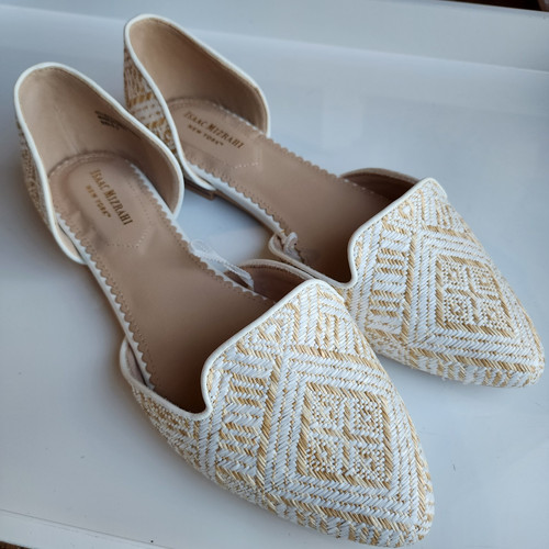 Isaac Mizrahi Nueva York Blanco y Dorado Tejido Texturizado D’orsay Pisos Talla 9.5 Primavera - Imagen 1 de 12