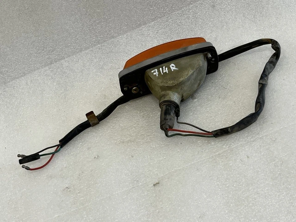 TRIUMPH SPITFIRE 1500 1976 PASAJERO DERECHO PARACHOQUES DELANTERO INTERMITENTE LUZ LÁMPARA Foto 2 de 2