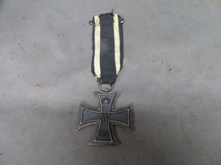 WWI IMPERIAL GERMAN IRON CROSS 2ND CLASS ORIGINAL NICE DETAIL