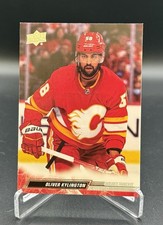 Upper Deck 2022-23 Series 1 French Variant Oliver Kylington #27 Flames