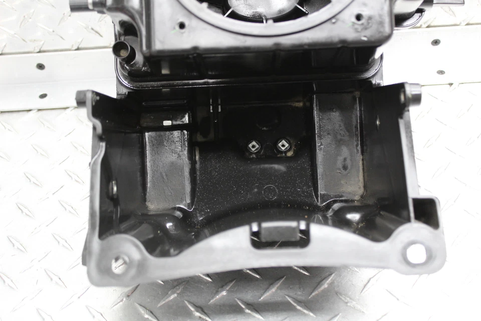 2013 TRIUMPH THUNDERBIRD ABS AIRBOX AIR INTAKE FILTER BOX - Image 4 of 4