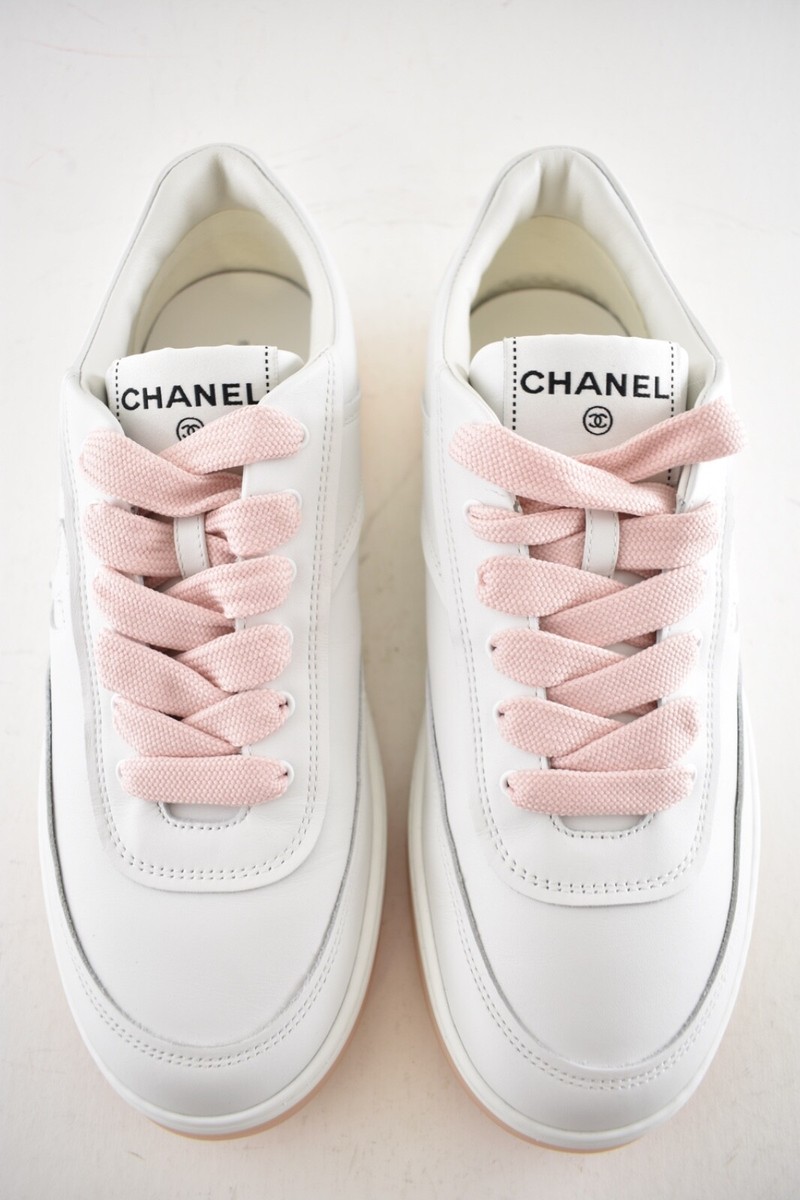 ❤️シャネル❤️24センチピンクホワイト☆‼️ Chanel 24P White Pink Leather CC Logo Flat Lace Up Runner Trainer