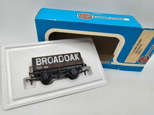 Airfix Railway System 54381-3 Broadoak 7 Plankenwagen Modell Spur 00  | Zustand: Used