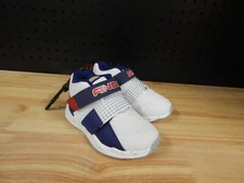 AND1  Boy Blindside Basketball Sneakers-White-Size 9-NEW