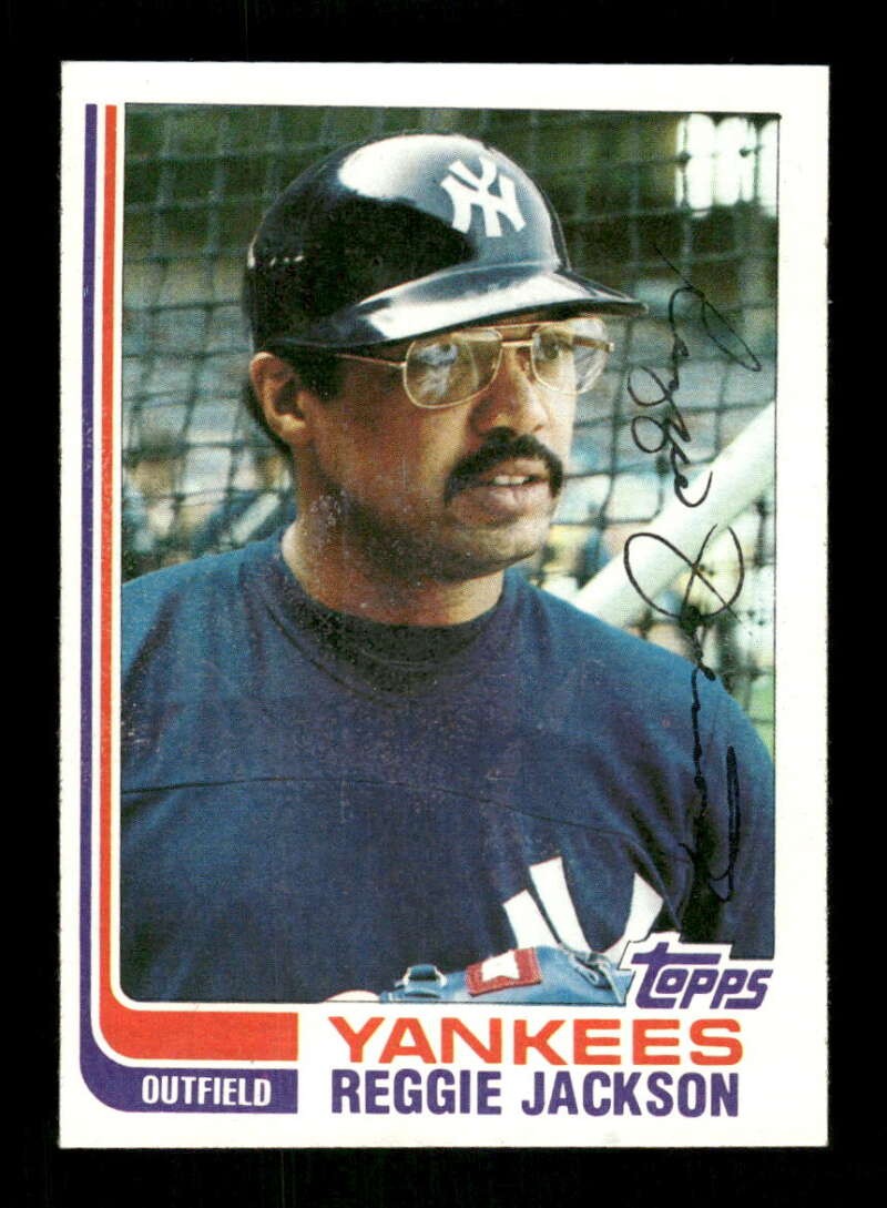 1982 Topps Base 300 Reggie Jackson BXCP41
