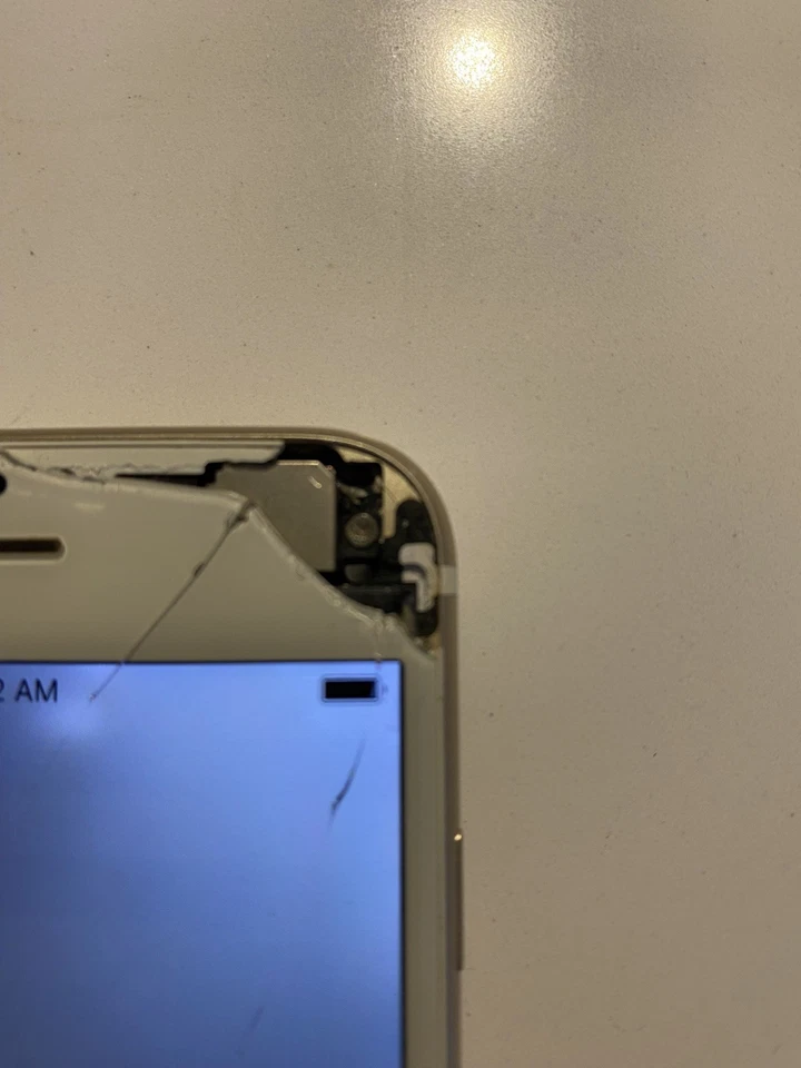 Apple iPhone 6s 64GB Unlocked  - Image 2 of 4