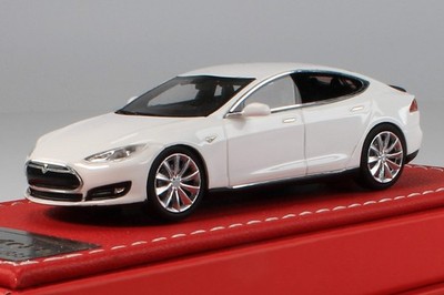 Tesla Model S 1:64 VIP Models VIP White