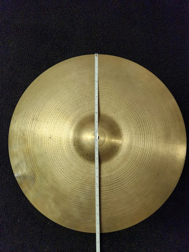 Platillo vintage Zildjian Avedis de 21 pulgadas Foto 2 de 4
