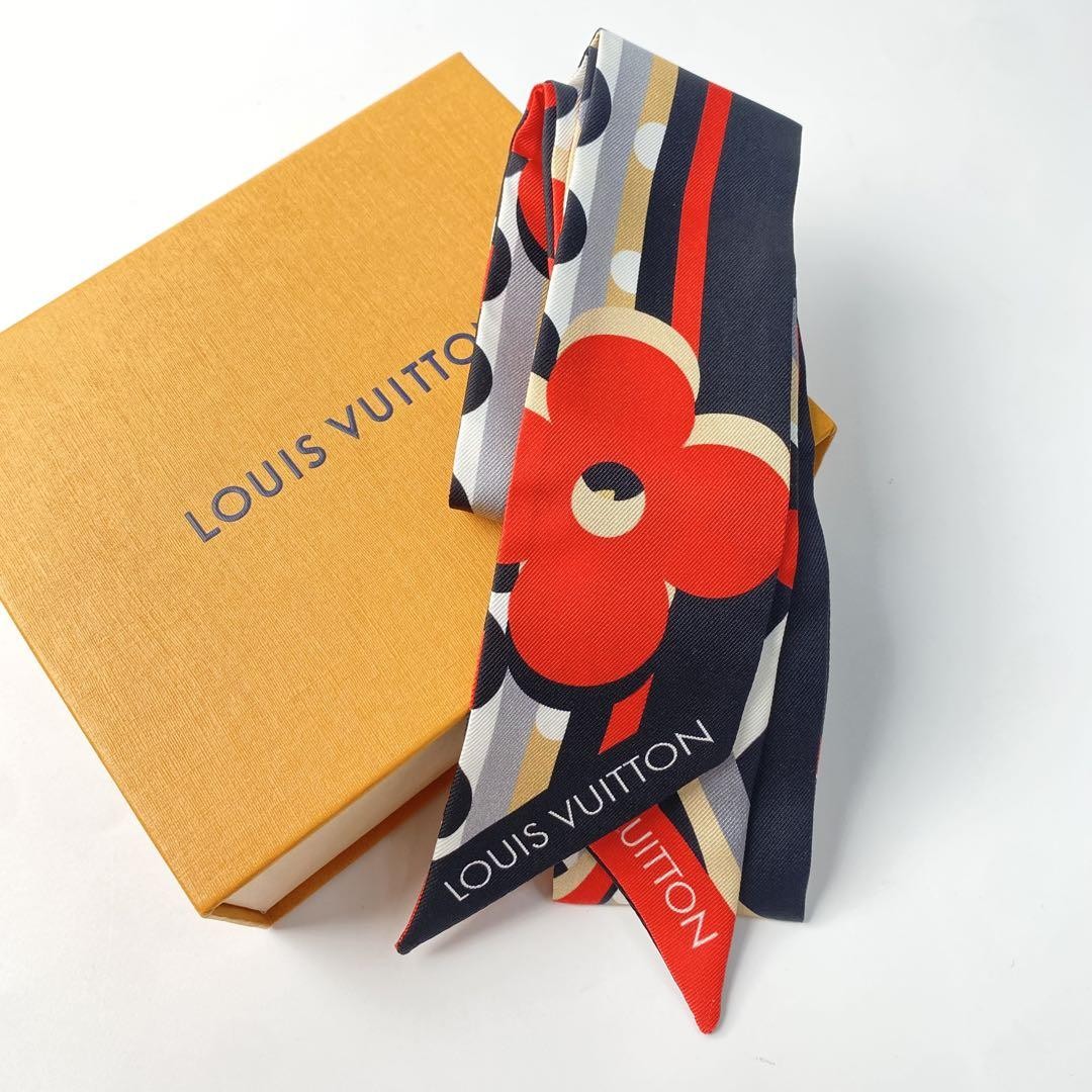 Louis Vuitton BB Scarf Classic Silk Womens Fashion Accessory
