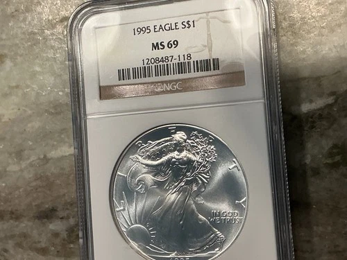 1995 SILVER AMERICAN EAGLE MS69