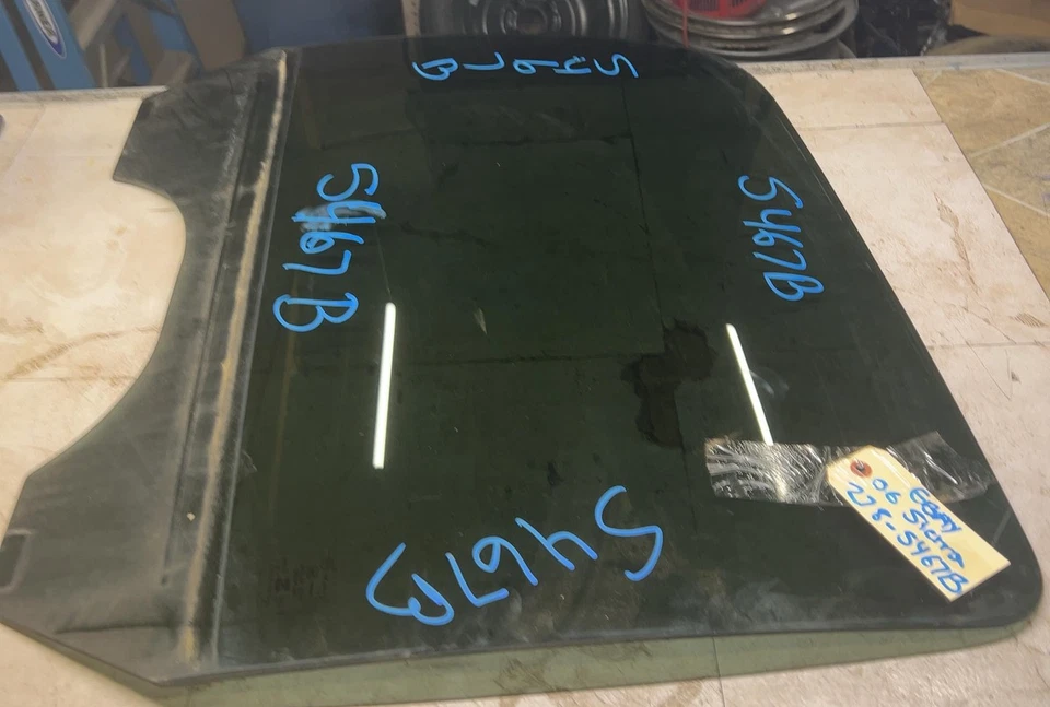 Conjunto de ventana de vidrio puerta trasera derecha lado pasajero Silverado Sierra 2001-2007 Foto 4 de 4