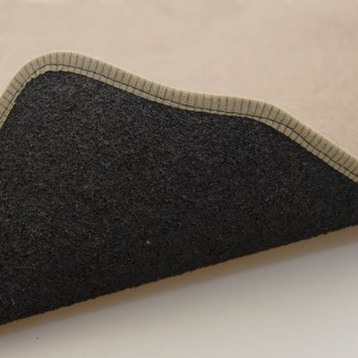 Tailored Beige Carpet Floor Mat Set For Saab 9-3 Convertible 1998-2003 – 4 Pieces With Fixing Clips