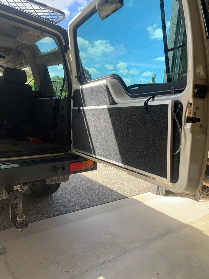 LAND ROVER DISCOVERY 1 & 2 DROP DOWN TABLE AND TRIM KIT - image 4 of 4