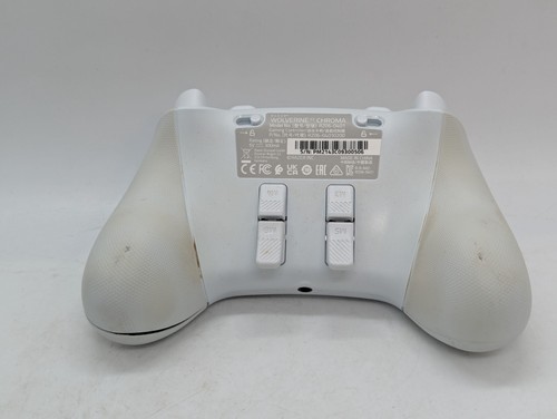 FAULTY Razer Wolverine V2 Chroma gaming controller USB wired RGB white for Xbox - Picture 12 of 14
