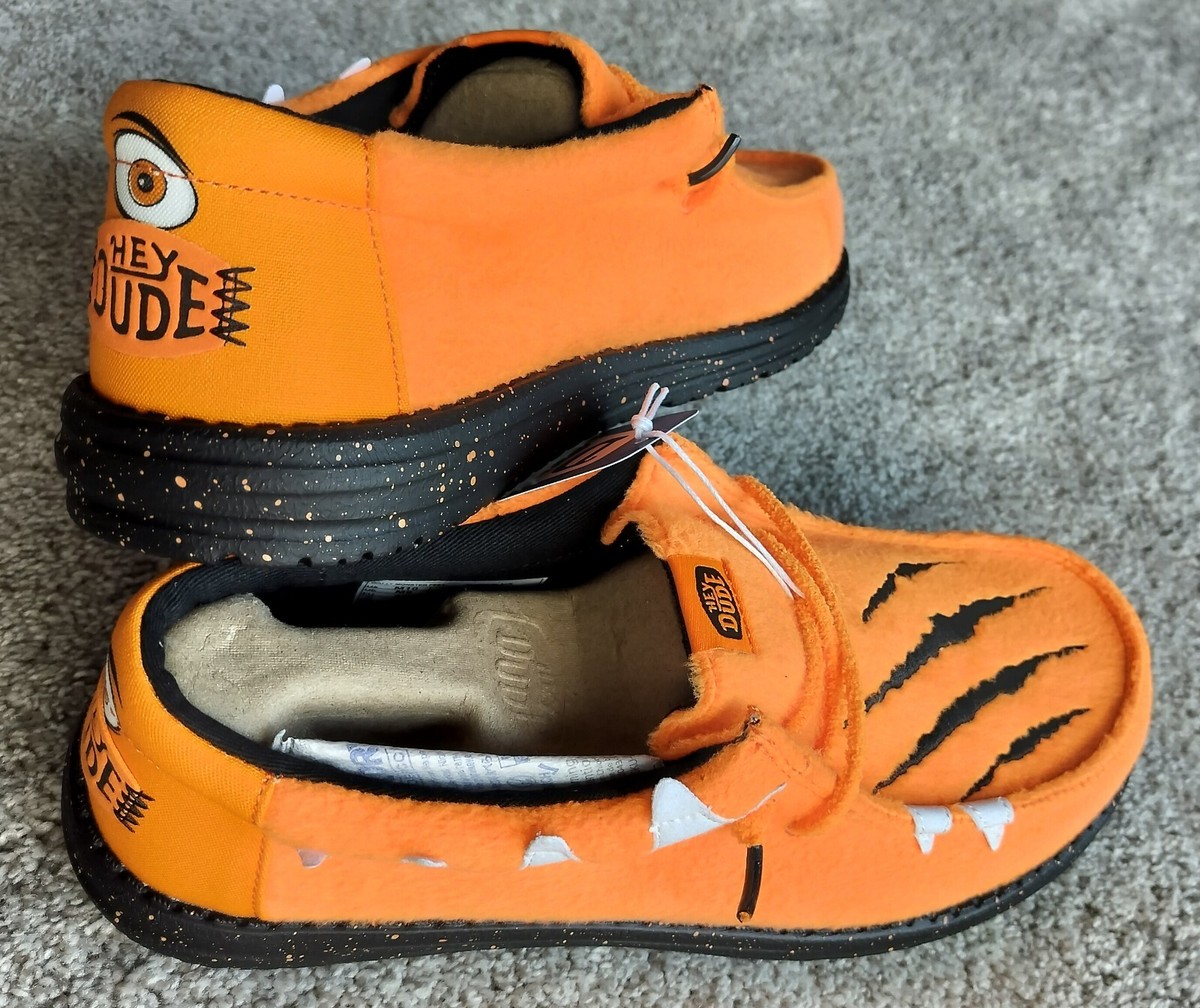 Hey Dude Men Size Wally Monster Feet Fuzzy Spooky Szn Eyes Slip On Shoe  Orange