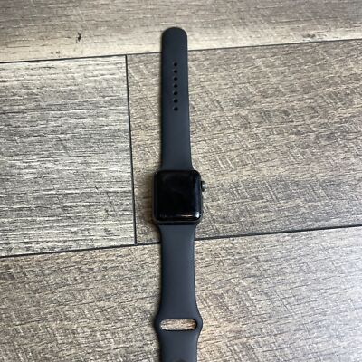 Apple Watch Series 3 GPS Smartwatch Black Strap 38mm 1.5'' Display Aluminum Case