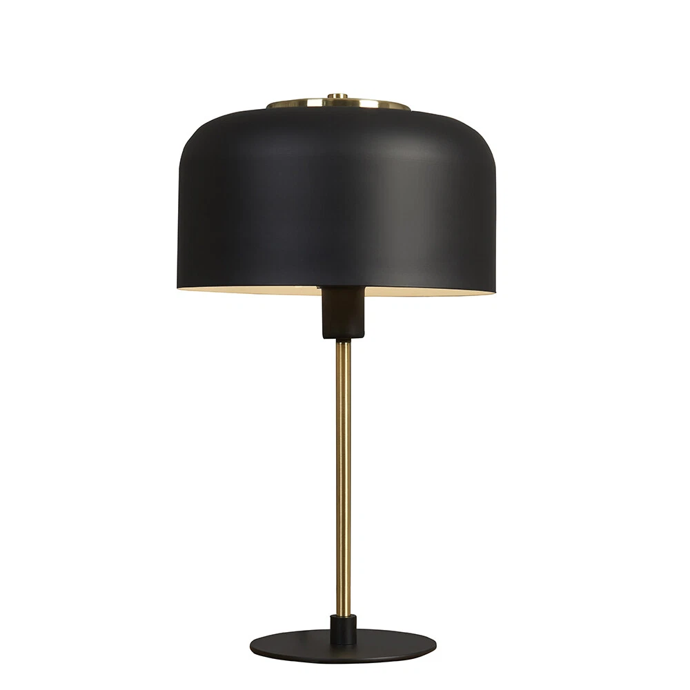 Table lamp with switch on deals base