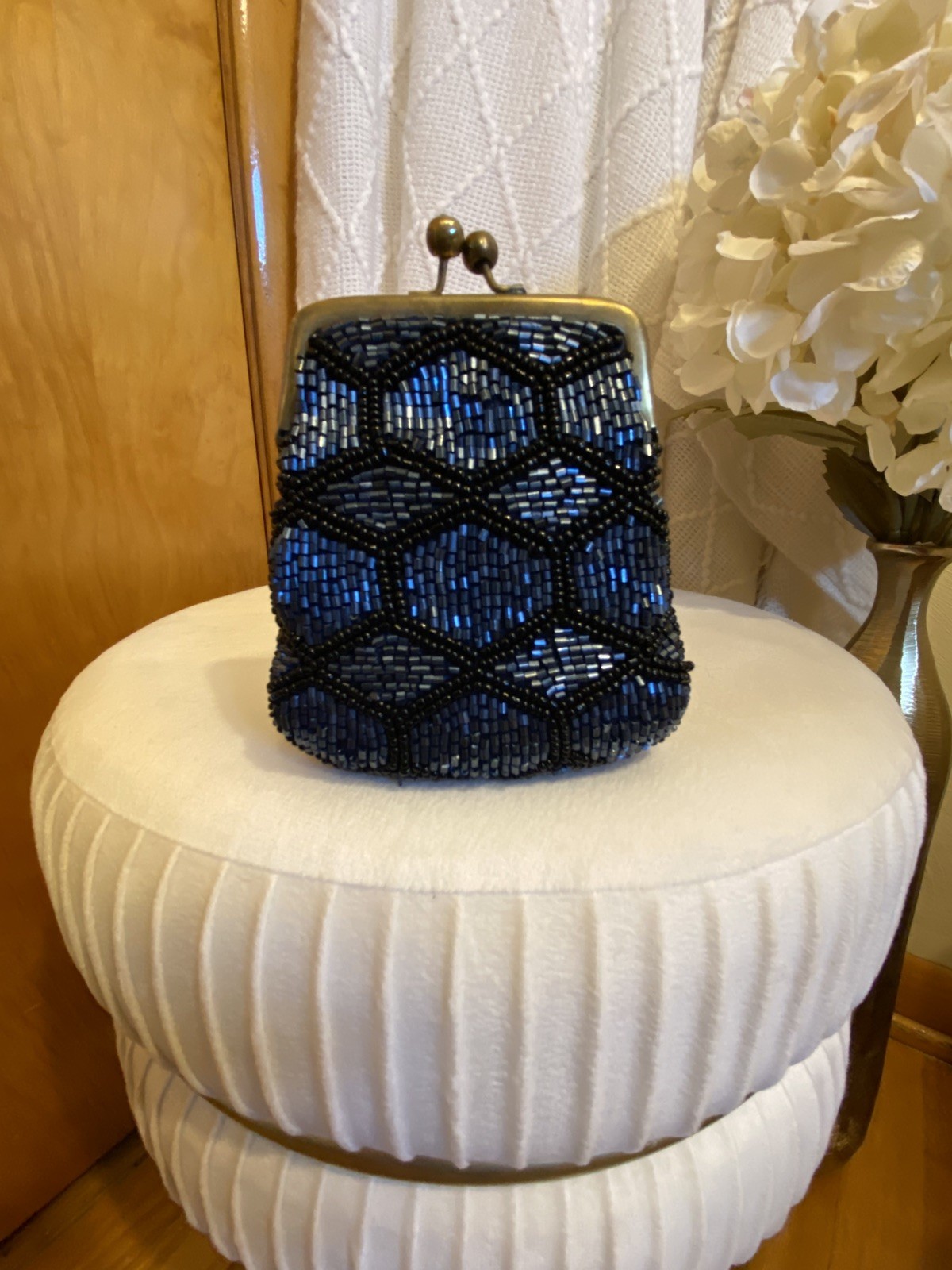 VTG Bougainvillea Art Deco Blue Beaded Coin Purse W/ Brass Tone Frame Kiss Lock