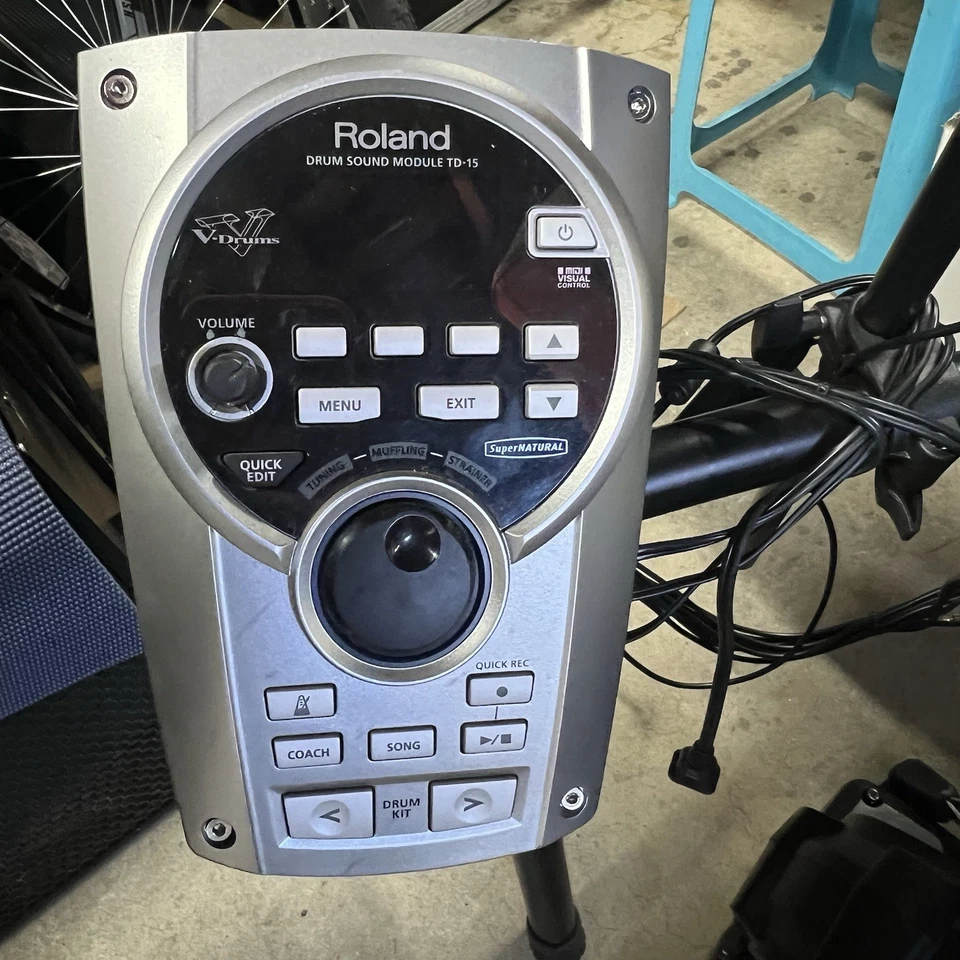 Roland V-Drums Electronic Drum Set – TD-15 Module, Mesh Pads, Cymbals - Image 3 of 4
