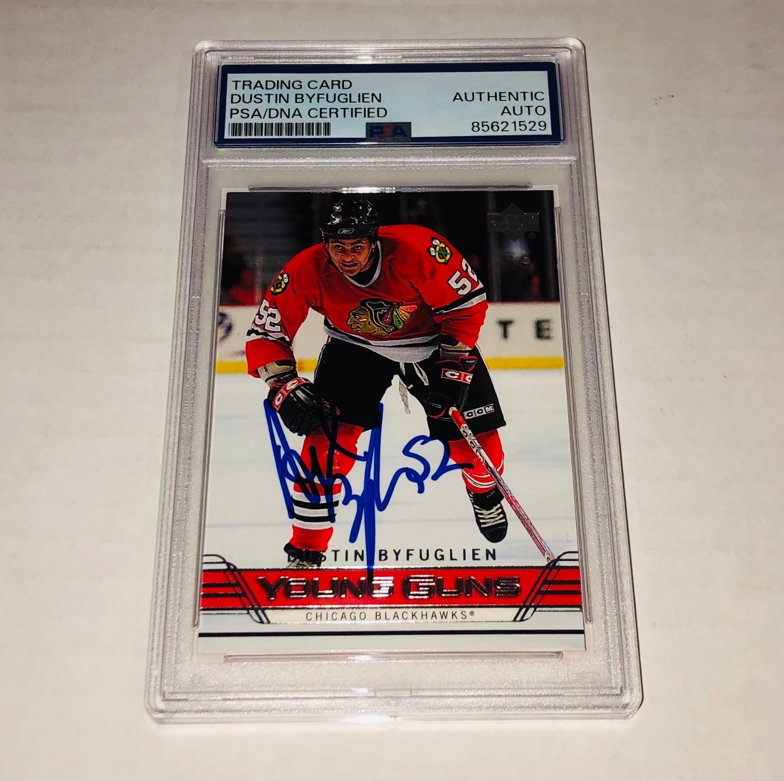 Dustin Byfuglien 2006-07 Upper Deck Young Guns #206 Signed Rookie Card Auto PSA