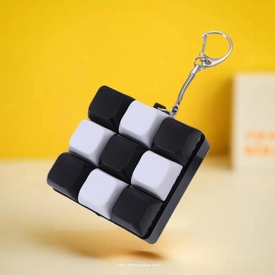 Button Keycap  Keychain 9 Keys Keyboard Decompression Toys For Adult Gifts