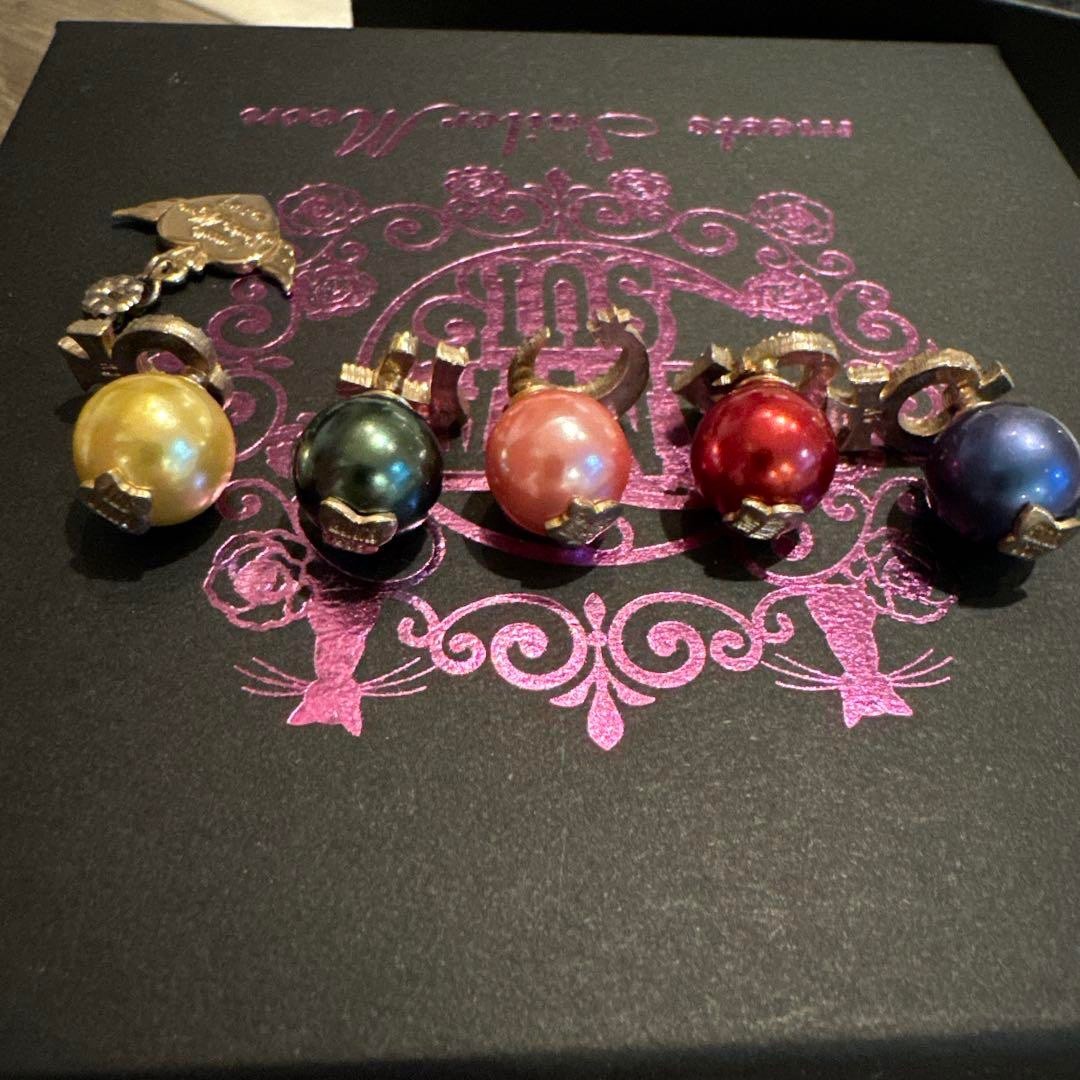 Como nuevo Anna Sui × Sailor Moon colaboración 5 juegos de pendientes Descata...