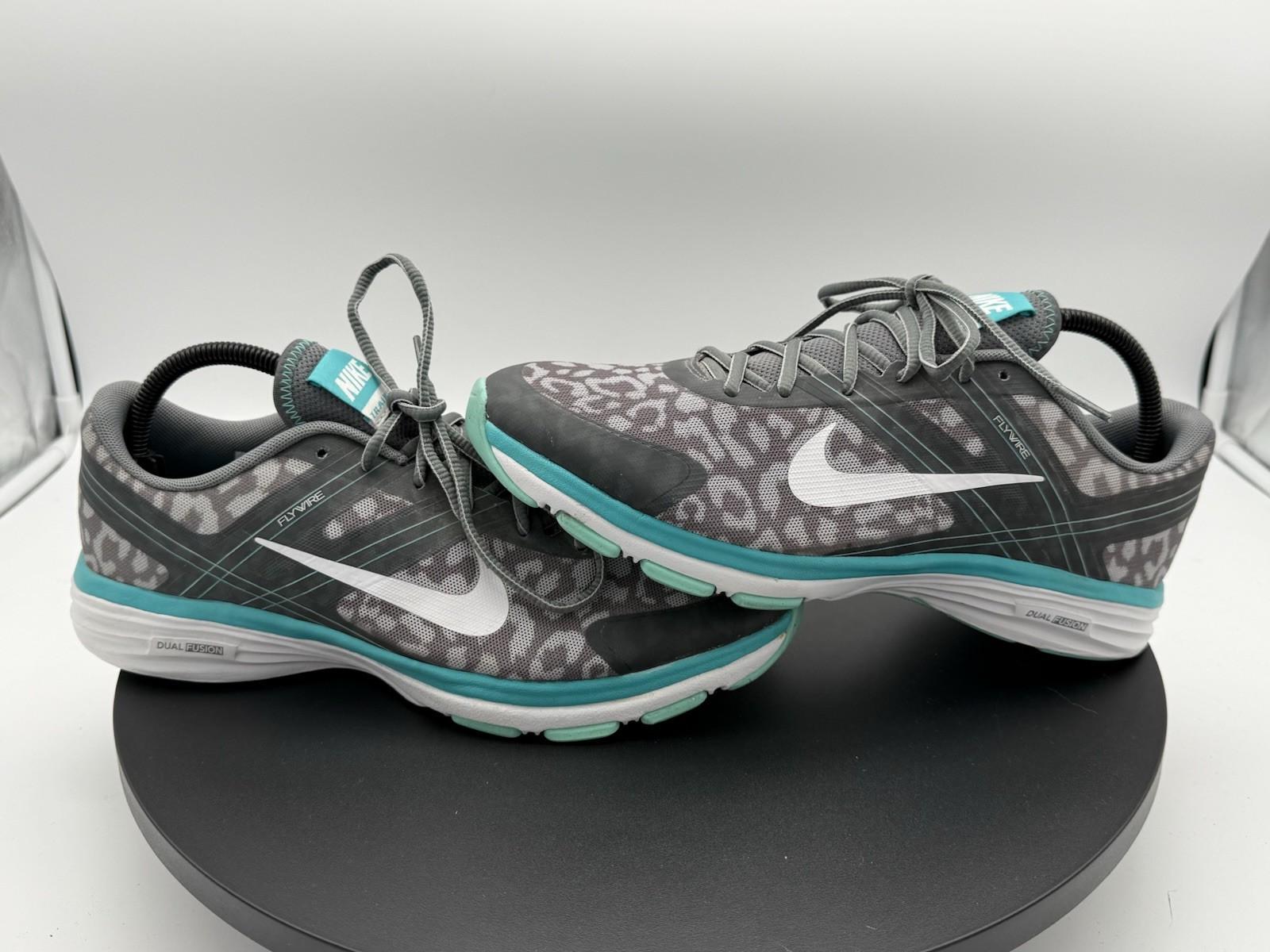 nike dual fusion flywire