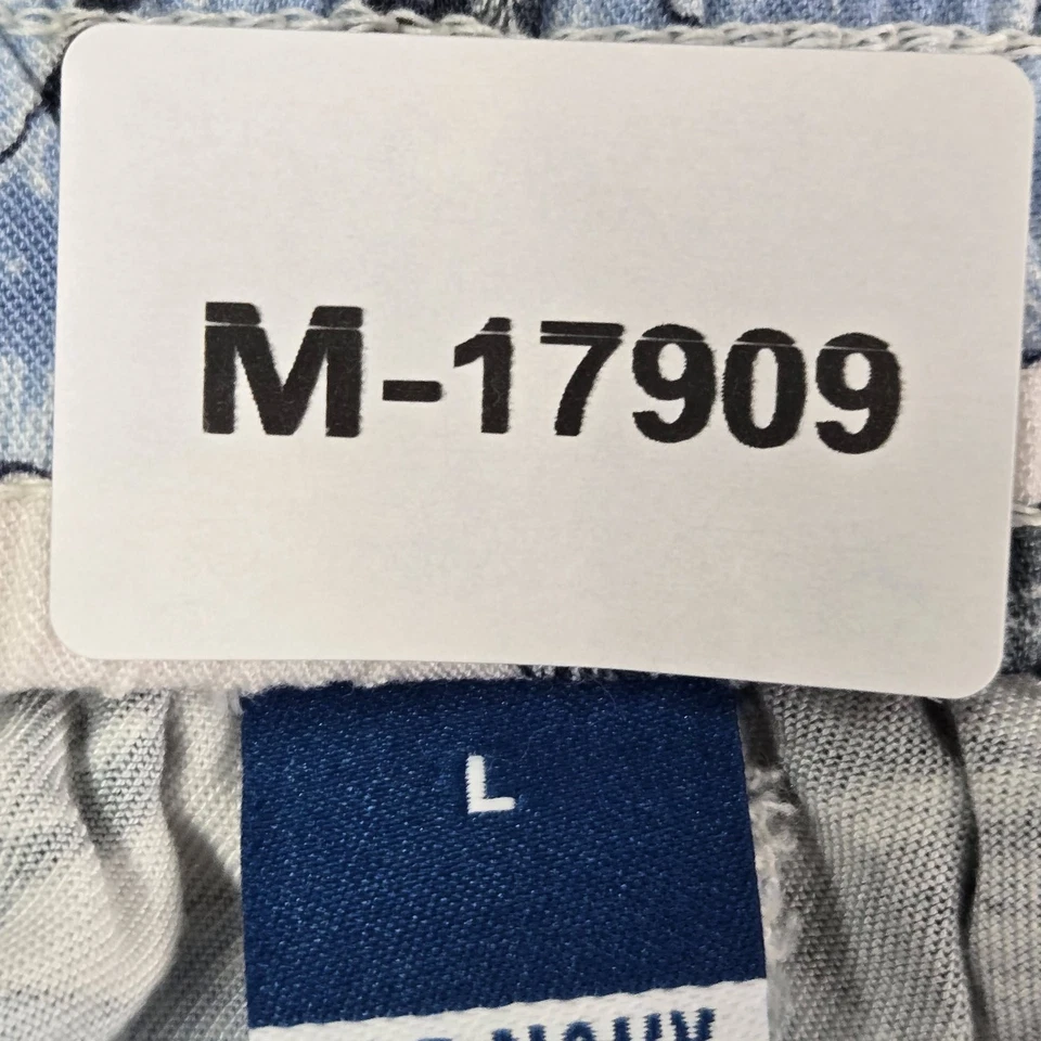 Old Navy Women Shorts L Blue Floral 3" Inseam - Image 2 of 4