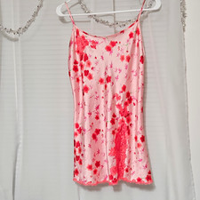 Victoria's Secret Pink Red Floral Satin Lace Full Slip Adjustable Straps M