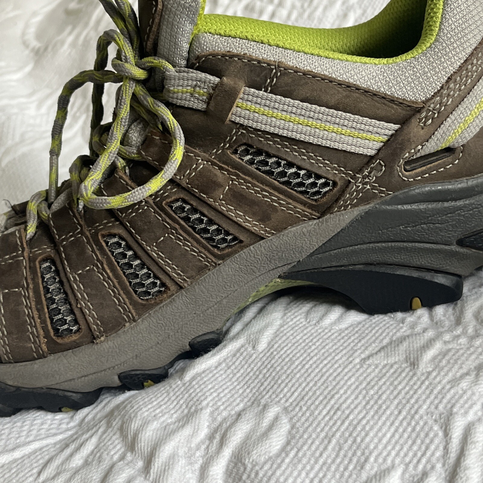 Scarpe da trekking da donna Keen Voyageur 1010141 verdi marroni in pelle taglia 9