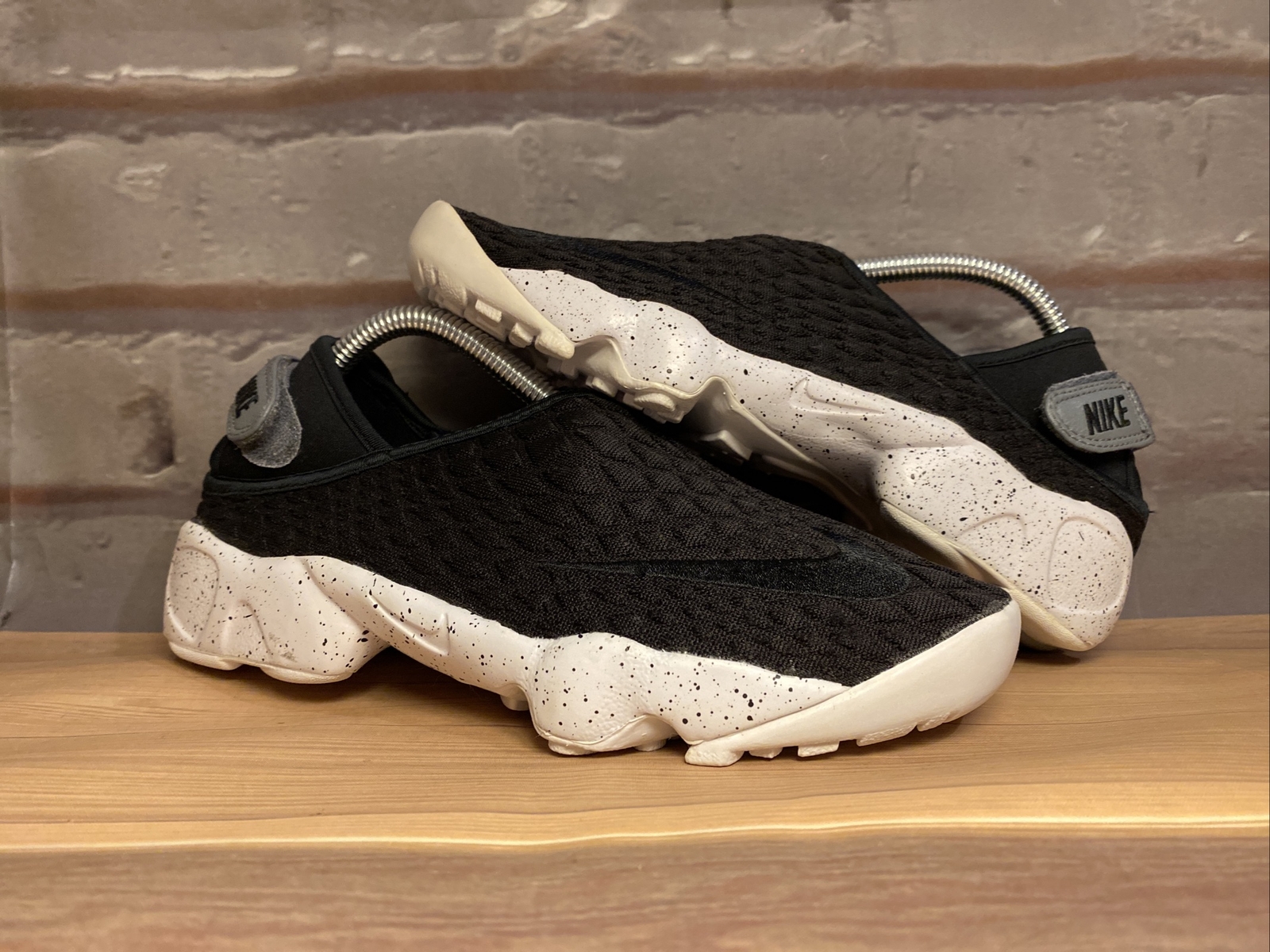 nike rift wrap womens