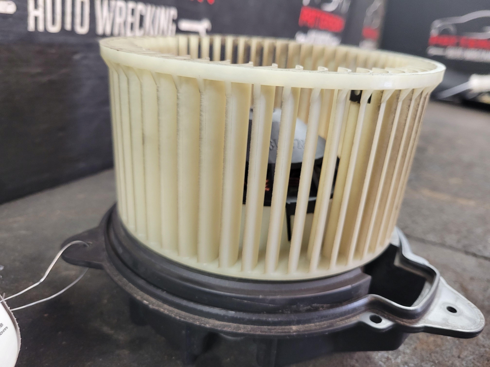 08-12 MASERATI GRANTURISMO A/C AIR CONDITIONER HEATER BLOWER MOTOR ID 054123