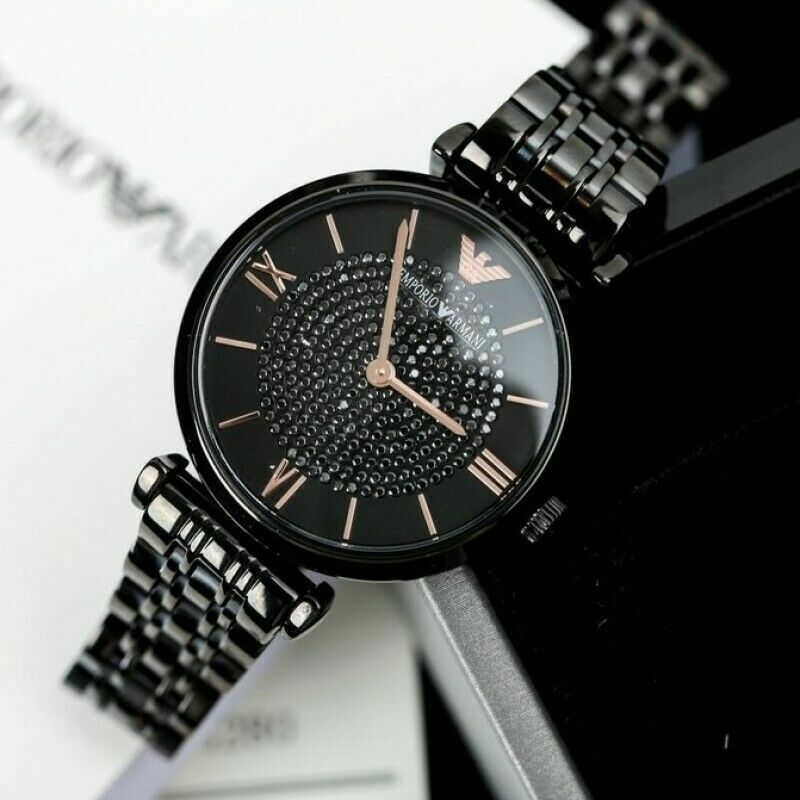Montre femme Emporio Armani noire : le bijou idéal anti-ternissement