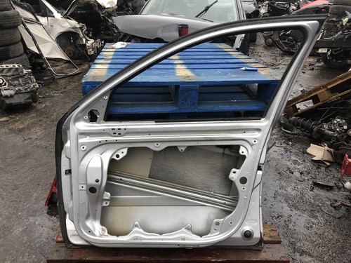 SKODA Octavia Estate MK2 Driver Right Side Front Bare Door Shell Silver LA7W - Picture 6 of 6
