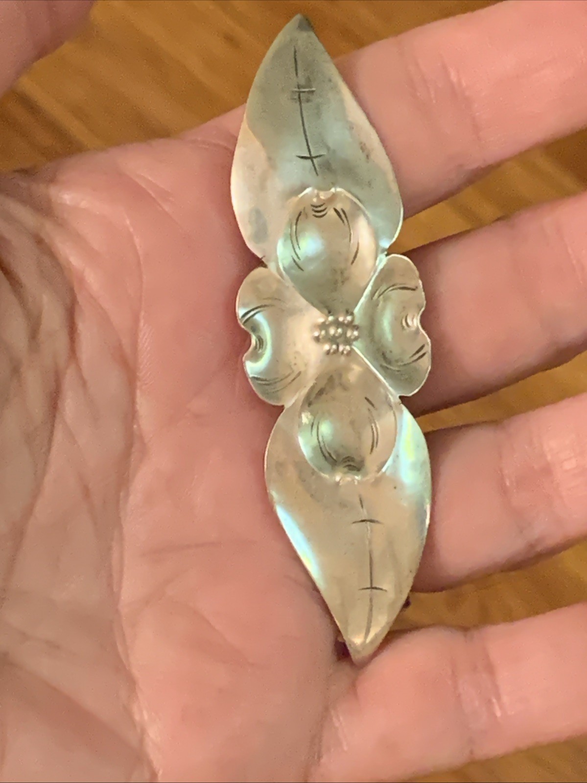 Stuart NYE sterling brooch dogwood 925